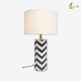 7010 Table Lamp