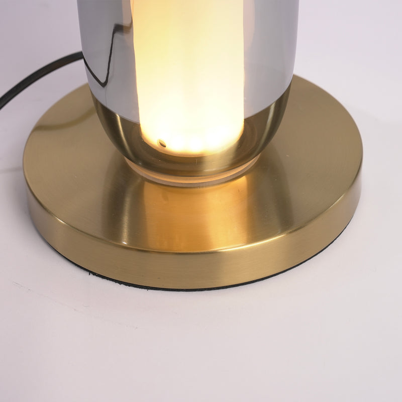 T186 Table Lamp