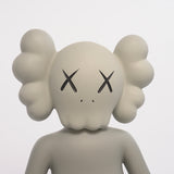 Mand KAWS Figurine